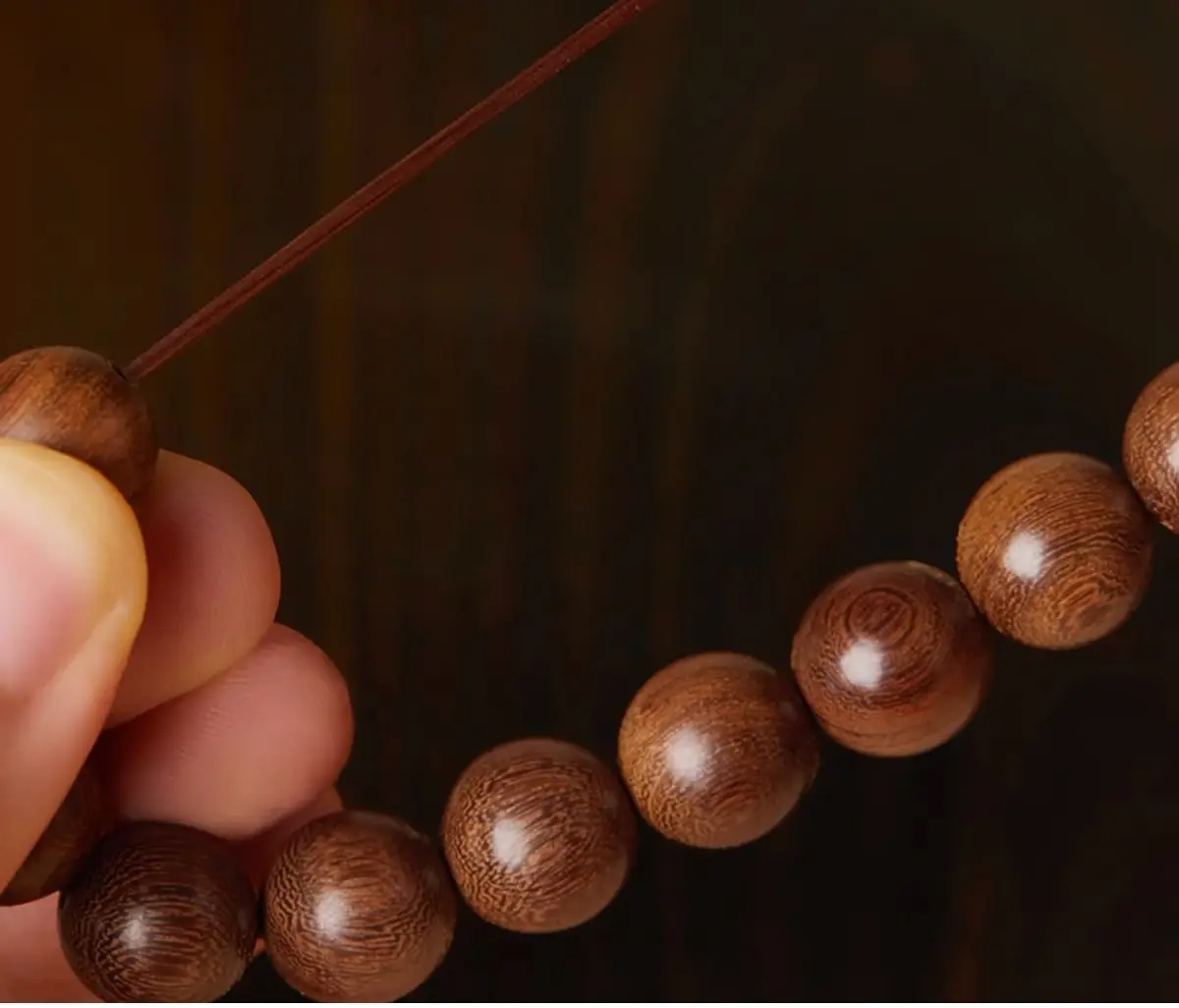 楠曜福契·Goldbliss — Natural Golden Silk Sandalwood Bracelet | Buddha Beads · Crystal Accent · Cultural Strand for Lovers 23 kf S789c0461587844e885ac7484121cee31N